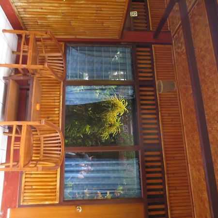 Paradise Palm Beach Bungalows And Dive Center Tulamben Екстериор снимка