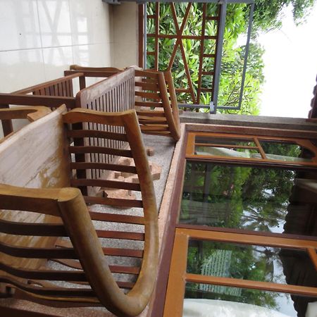Paradise Palm Beach Bungalows And Dive Center Tulamben Екстериор снимка