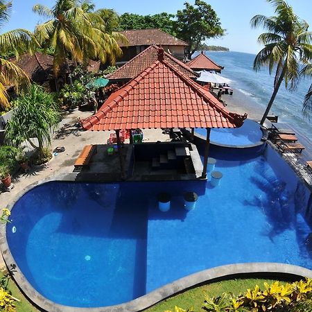 Paradise Palm Beach Bungalows And Dive Center Tulamben Екстериор снимка