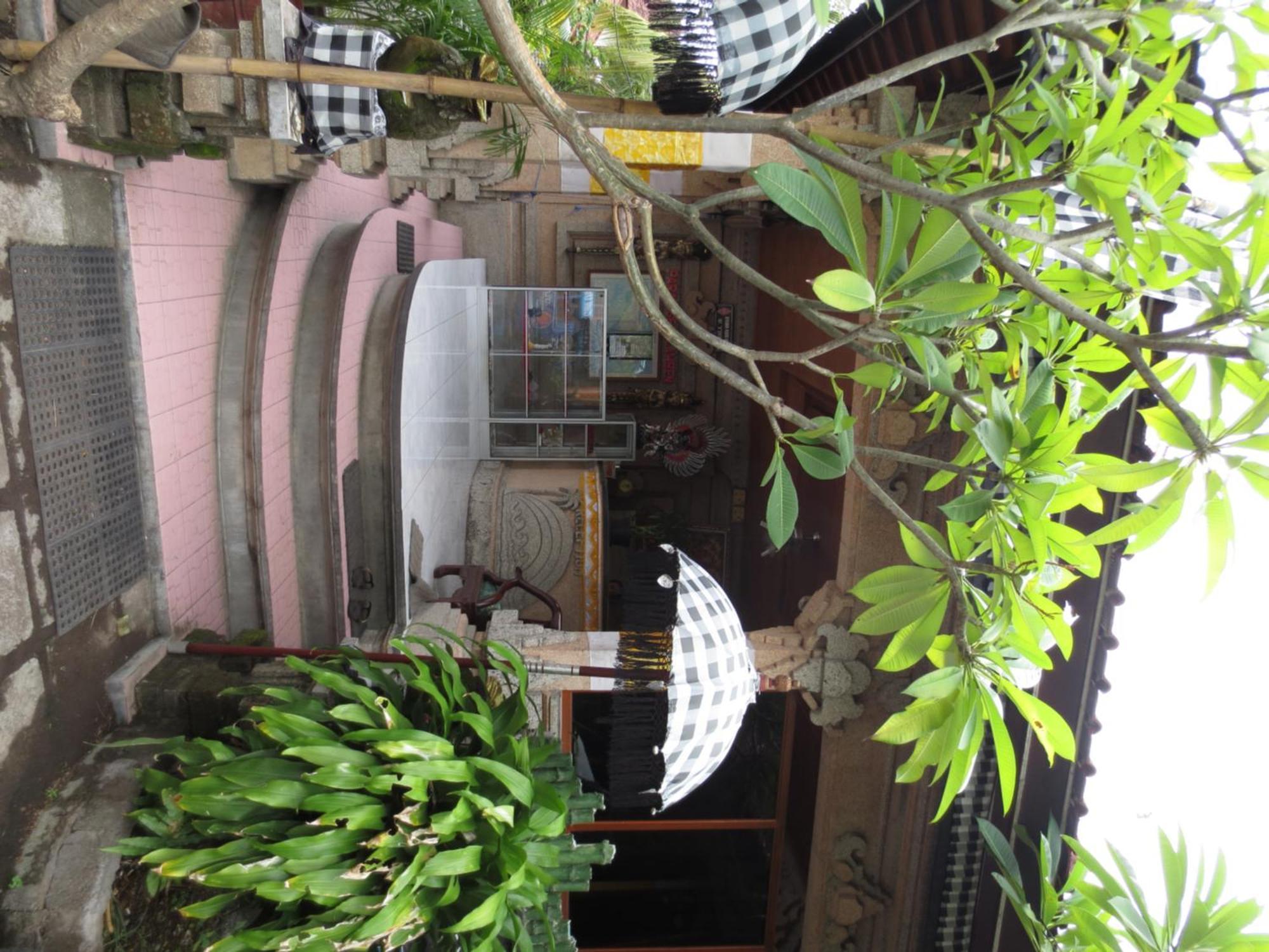 Paradise Palm Beach Bungalows And Dive Center Tulamben Екстериор снимка