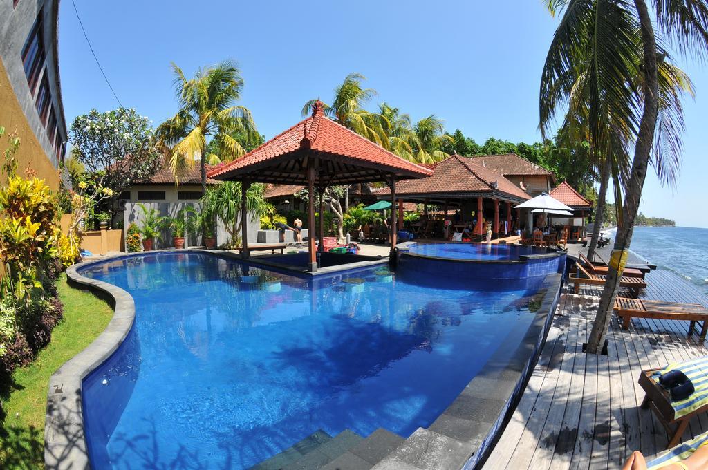Paradise Palm Beach Bungalows And Dive Center Tulamben Екстериор снимка
