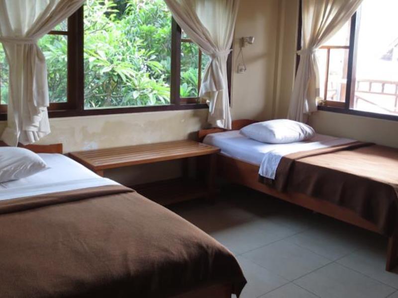 Paradise Palm Beach Bungalows And Dive Center Tulamben Екстериор снимка