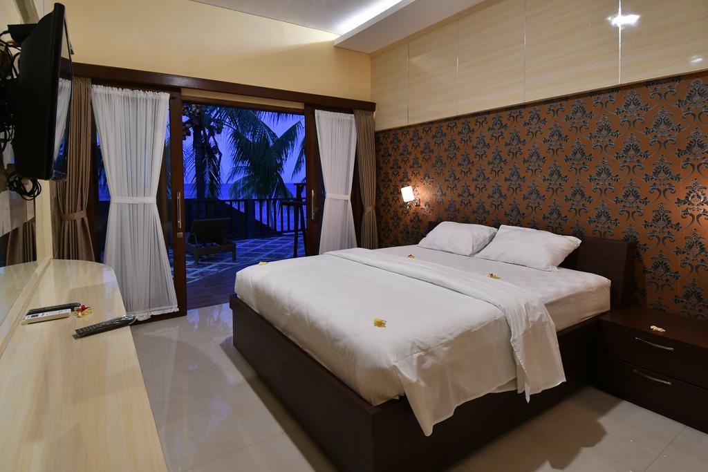 Paradise Palm Beach Bungalows And Dive Center Tulamben Екстериор снимка