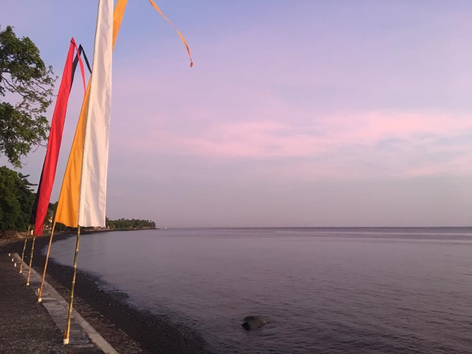 Paradise Palm Beach Bungalows And Dive Center Tulamben Екстериор снимка